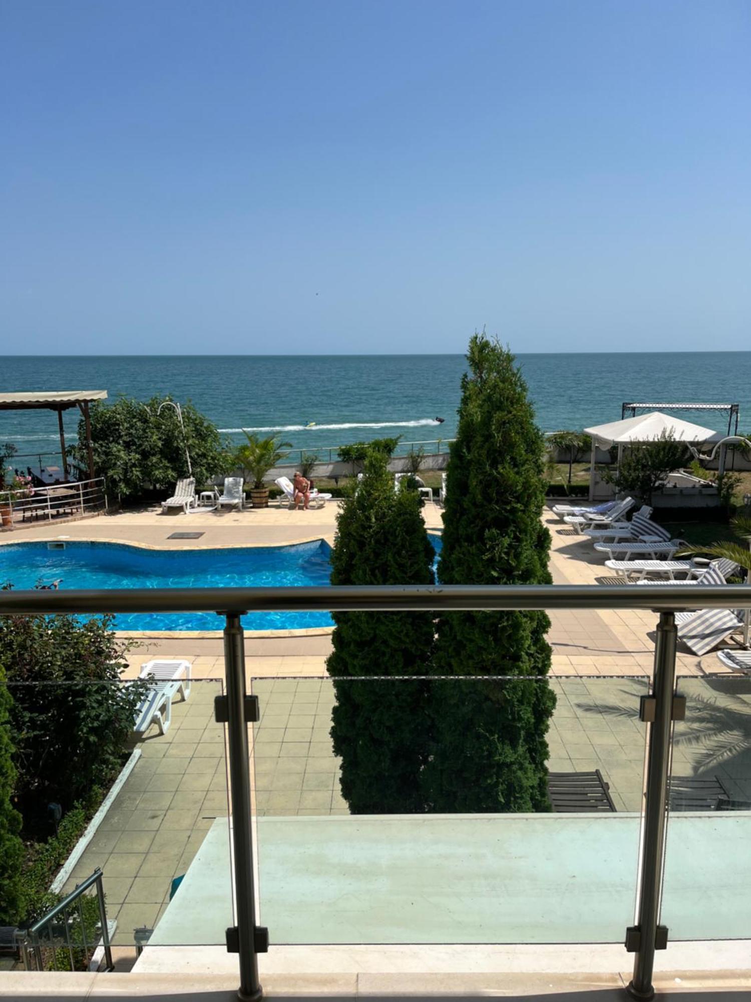 Privat Apartament Golf Coast Kavarna Luaran gambar